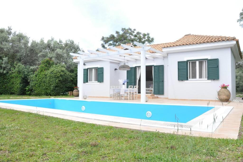 Villa Erietta Near Lefkas Center Apolpaina Exteriör bild